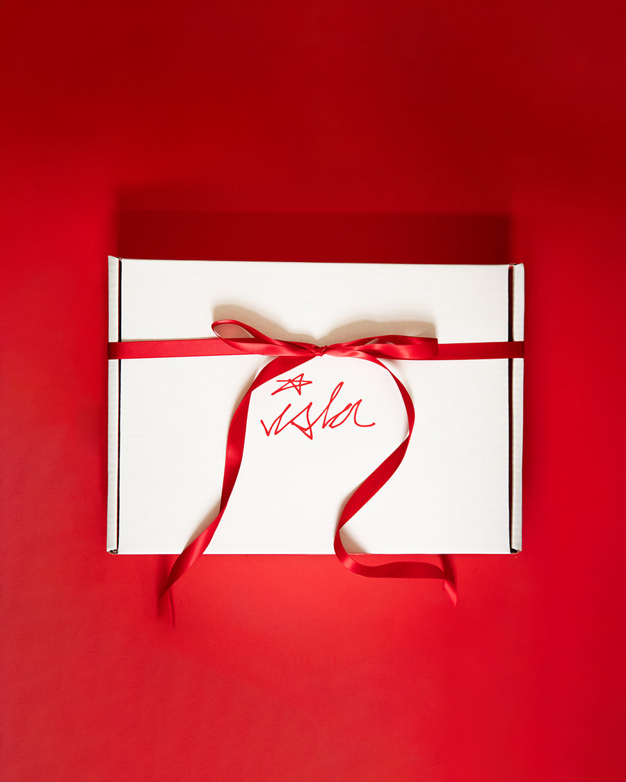 Grand Holiday Gift Box • Isla Beauty